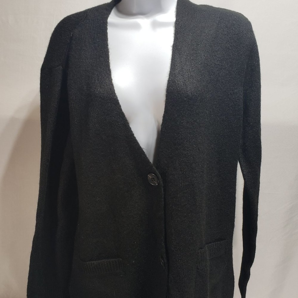 NWT BB Dakota By Steve Madden Long Sleeve 3 Button Cardigan Sweater Black
